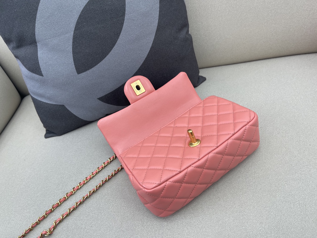 Small Classic Flap Lambskin Bag AS1787 Pink